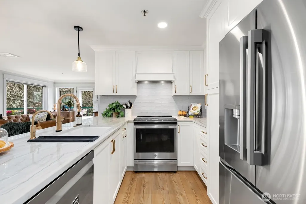 609 7th N Edmonds WA 98020