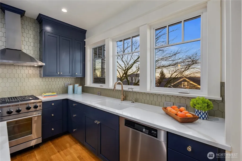 426 Smith Street Seattle WA 98109