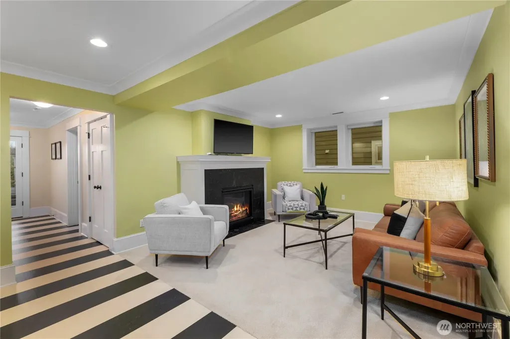 426 Smith Street Seattle WA 98109