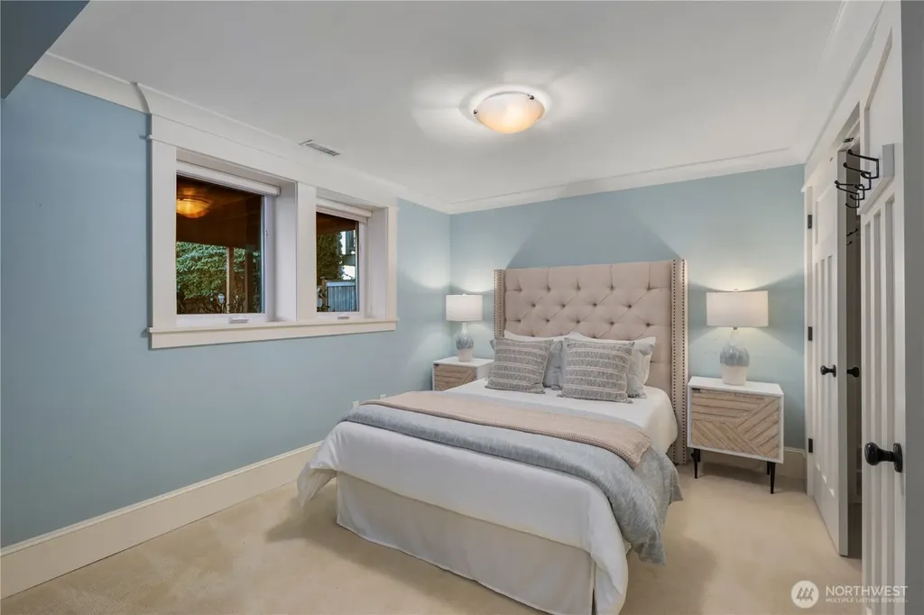 426 Smith Street Seattle WA 98109