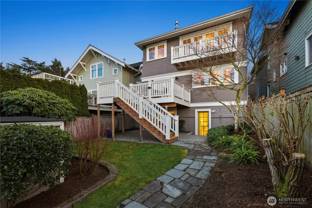 426 Smith Street Seattle WA 98109