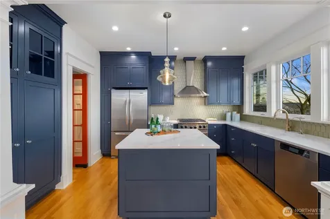 426 Smith Street Seattle WA 98109