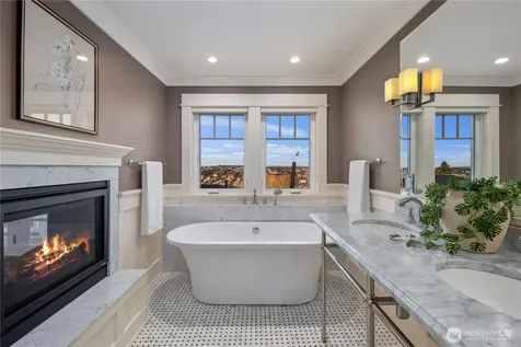 426 Smith Street Seattle WA 98109