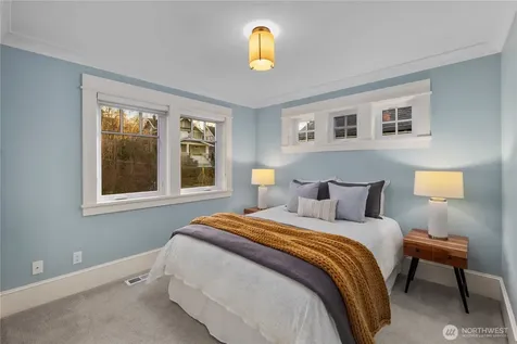 426 Smith Street Seattle WA 98109