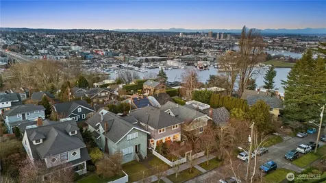 426 Smith Street Seattle WA 98109