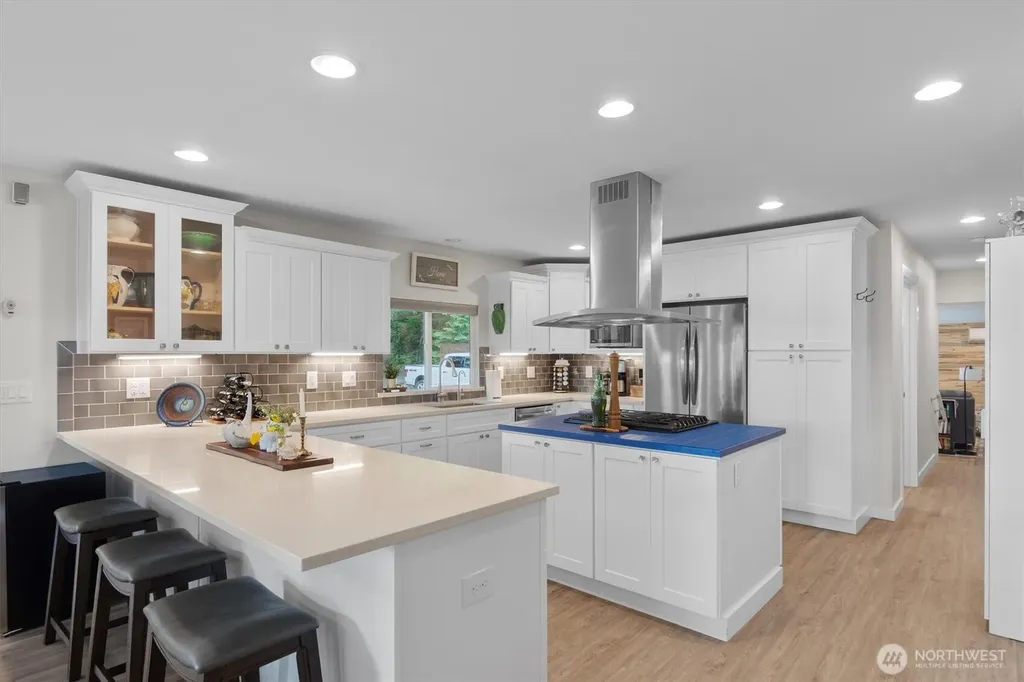 5 W Cape Horn Road Cathlamet WA 98612