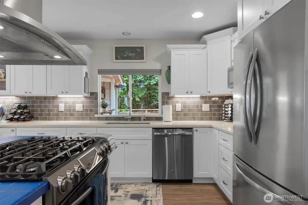 5 W Cape Horn Road Cathlamet WA 98612
