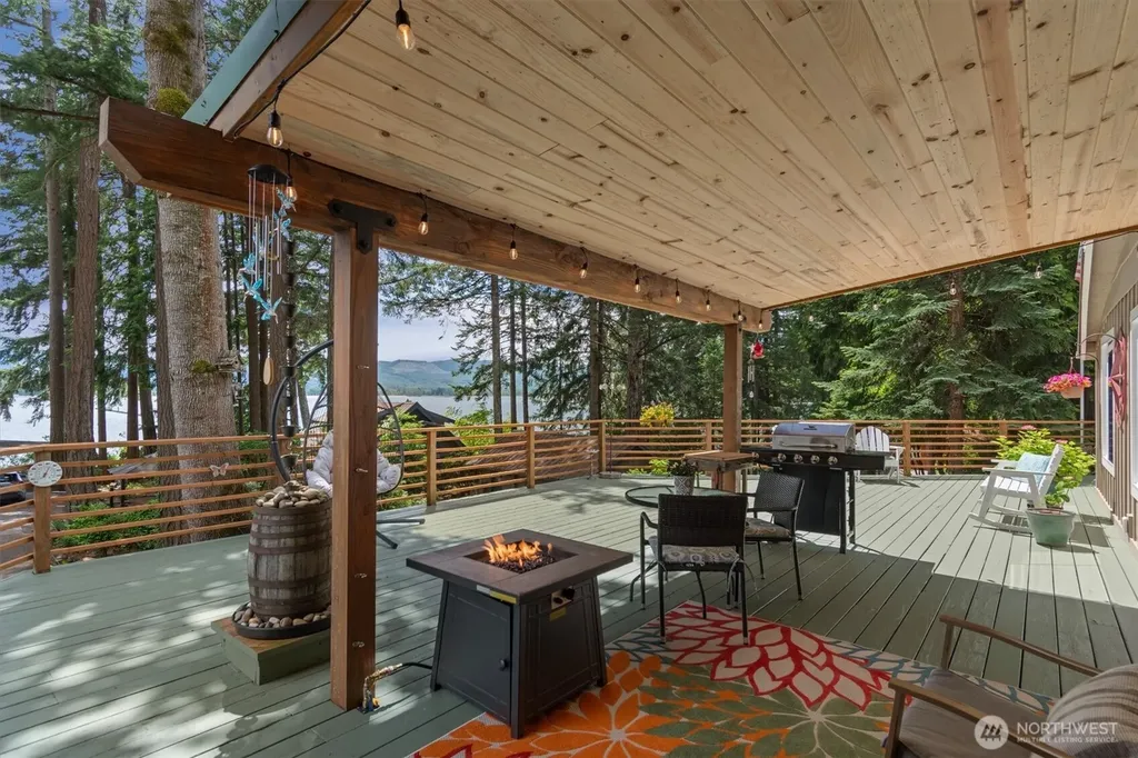 5 W Cape Horn Road Cathlamet WA 98612