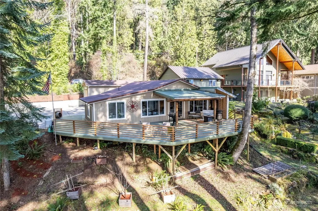 5 W Cape Horn Road Cathlamet WA 98612