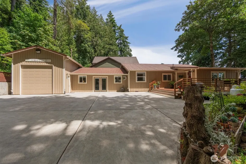 5 W Cape Horn Road Cathlamet WA 98612