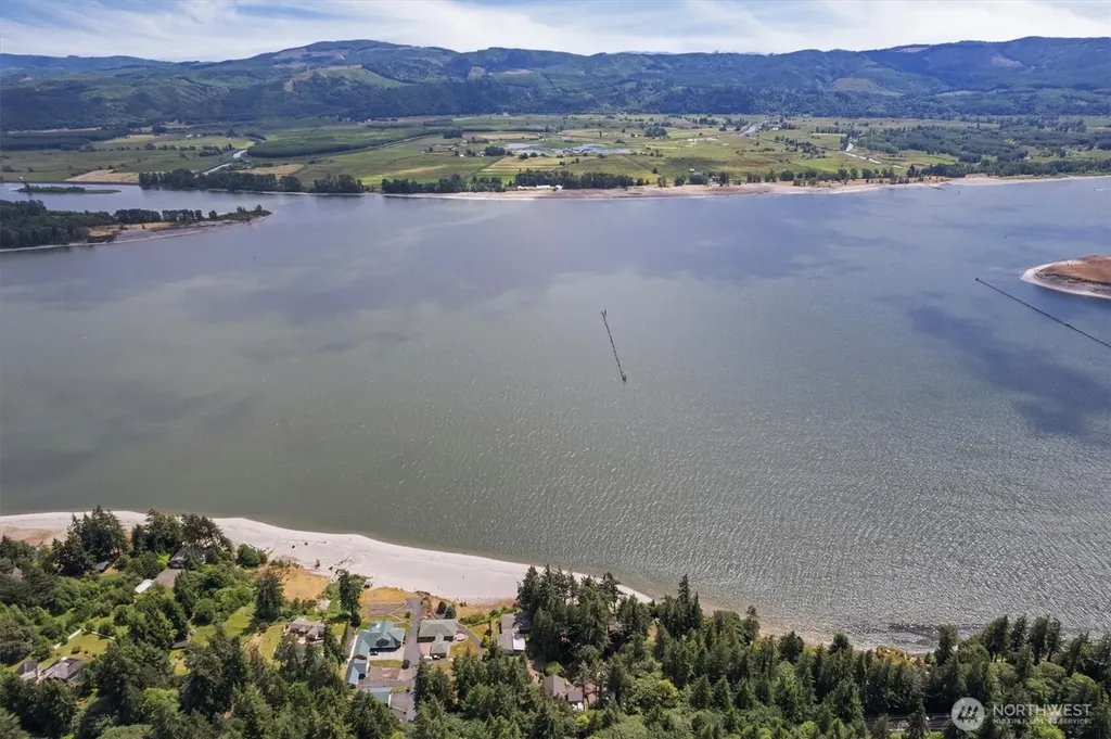 5 W Cape Horn Road Cathlamet WA 98612