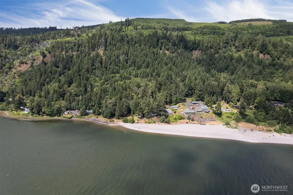 5 W Cape Horn Road Cathlamet WA 98612