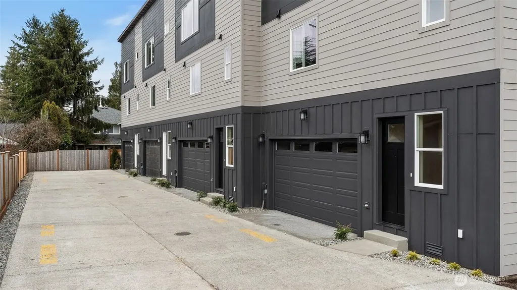 225 106th Street SW Everett WA 98204