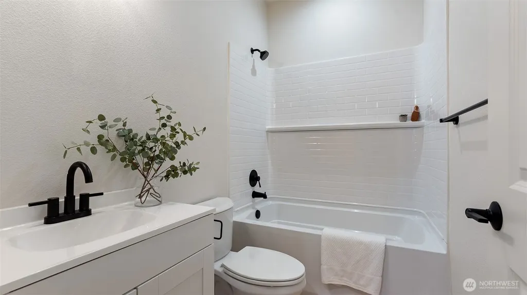 225 106th Street SW Everett WA 98204