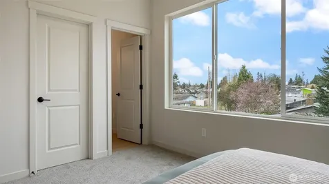225 106th Street SW Everett WA 98204