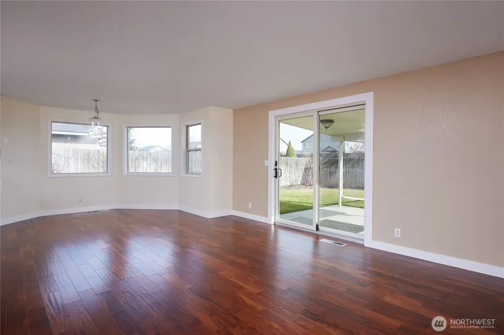 2081 Gemstone Drive Walla Walla WA 99362