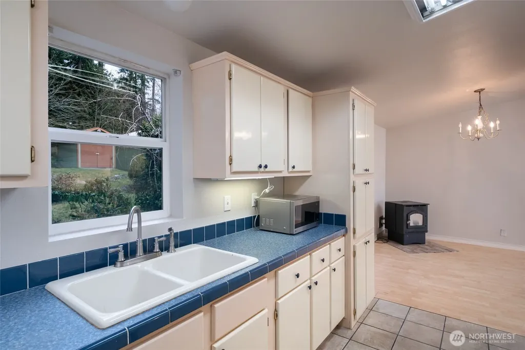 15330 Dewey Crest Lane Anacortes WA 98221