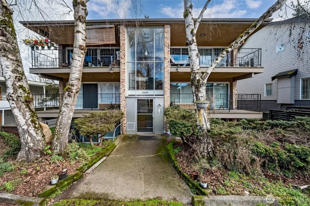 12030 32nd Avenue NE Seattle WA 98125