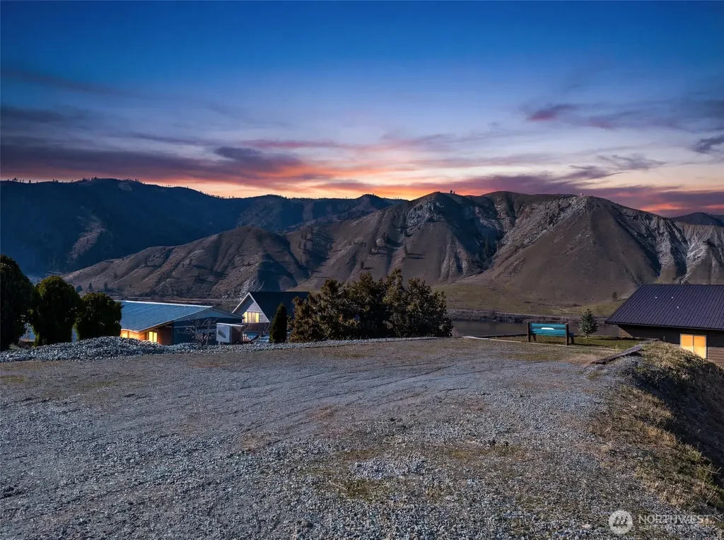 119 Crest View Drive Orondo WA 98843