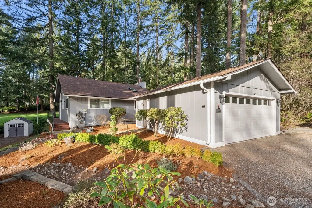 11001 Pioneer Drive Anderson Island WA 98303