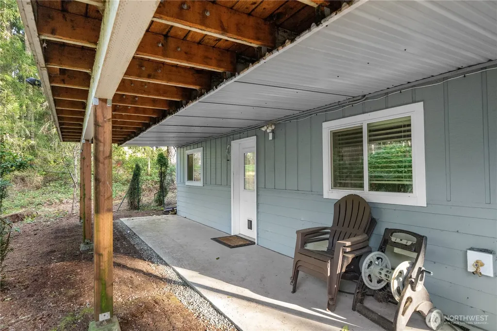 11001 Pioneer Drive Anderson Island WA 98303