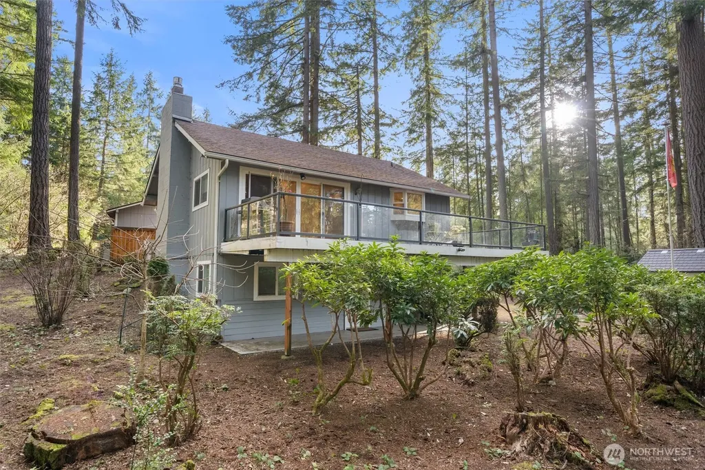 11001 Pioneer Drive Anderson Island WA 98303