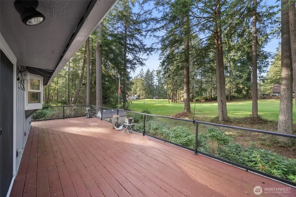 11001 Pioneer Drive Anderson Island WA 98303