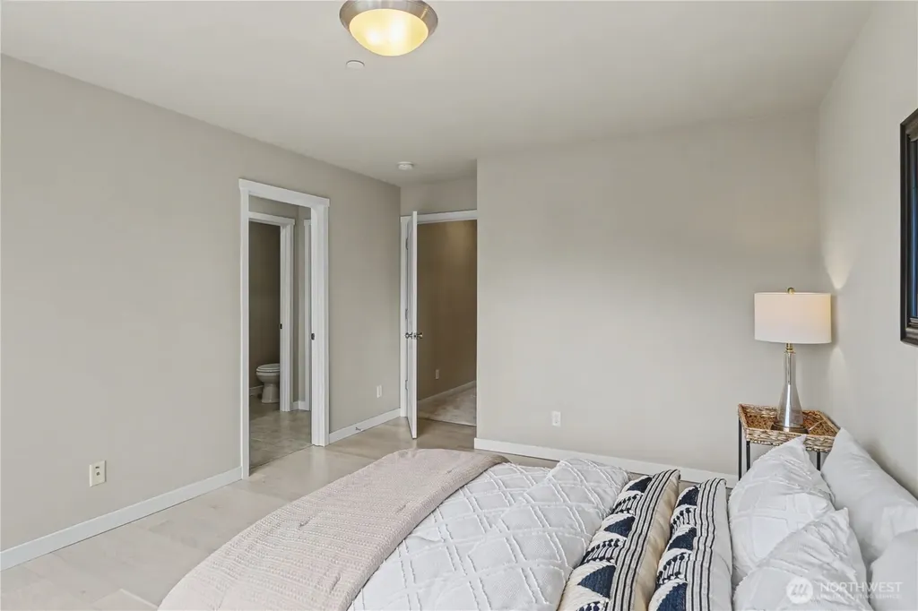 16611 48th Avenue W Edmonds WA 98026