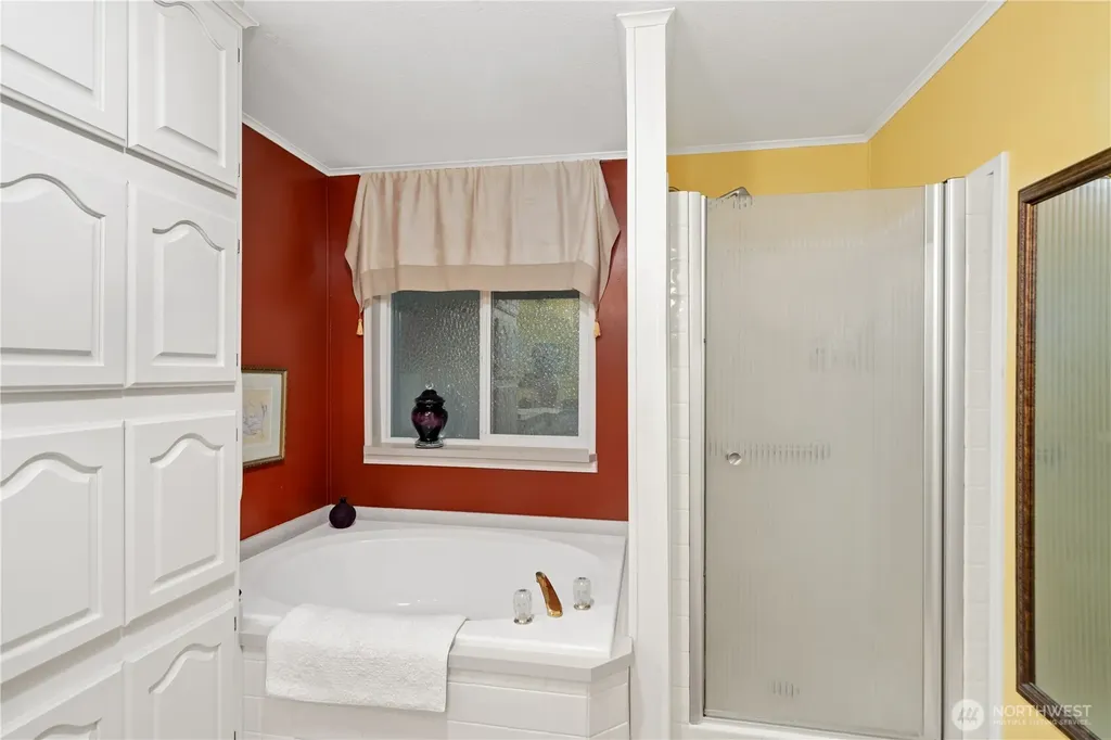 6680 NE Aquarius Lane Bremerton WA 98311