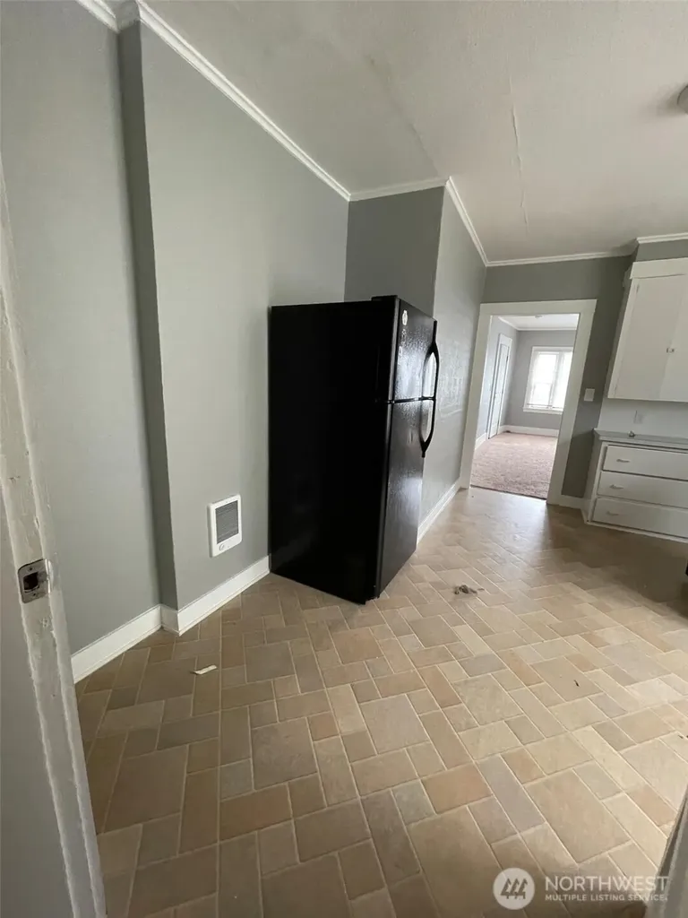 517 Emerson Avenue Hoquiam WA 98550