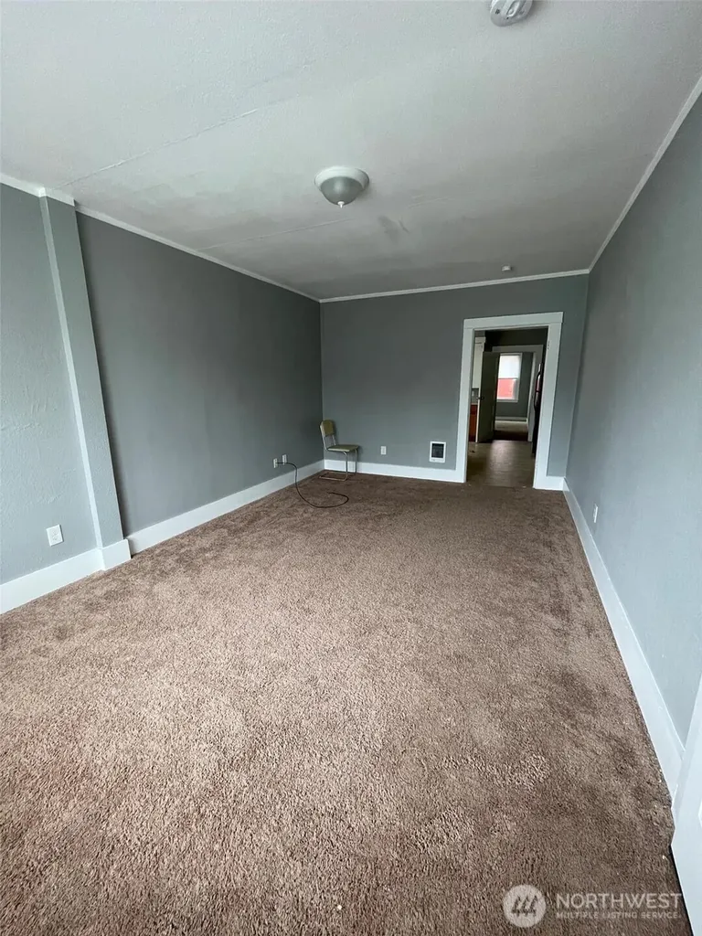 517 Emerson Avenue Hoquiam WA 98550