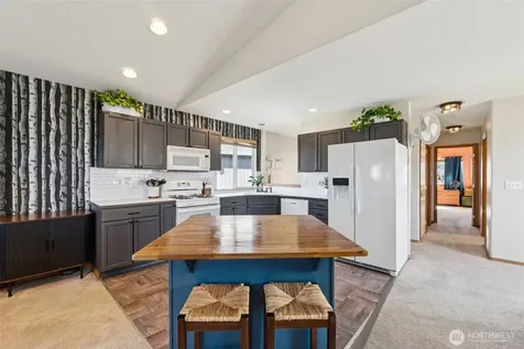 8109 2nd Place SE Lake Stevens WA 98258