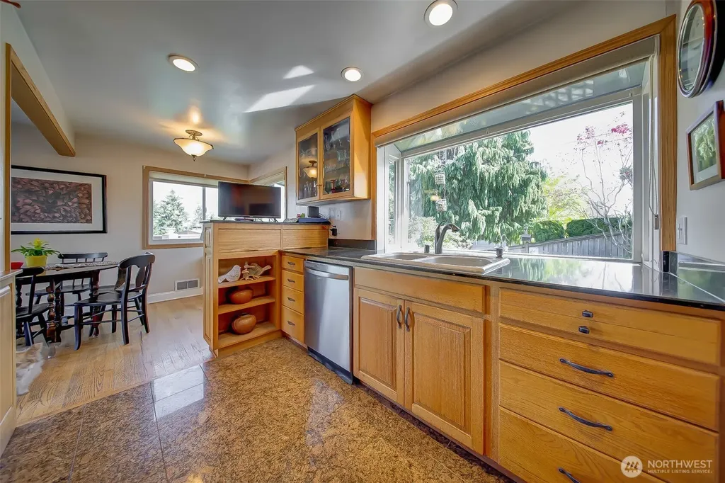 6404 N Five Views Road Tacoma WA 98407
