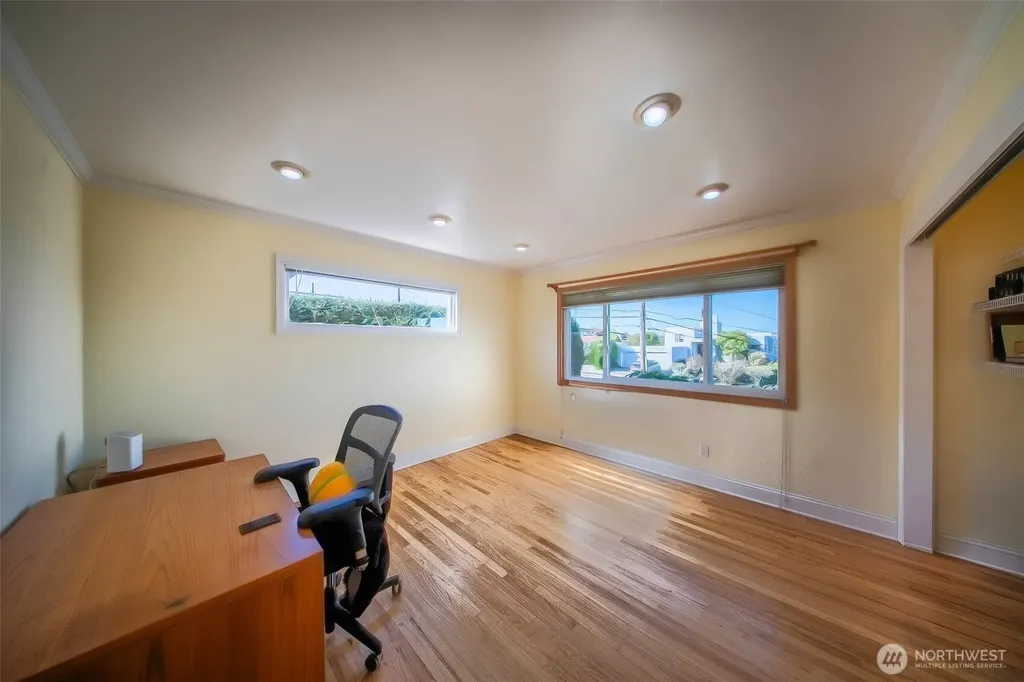 6404 N Five Views Road Tacoma WA 98407