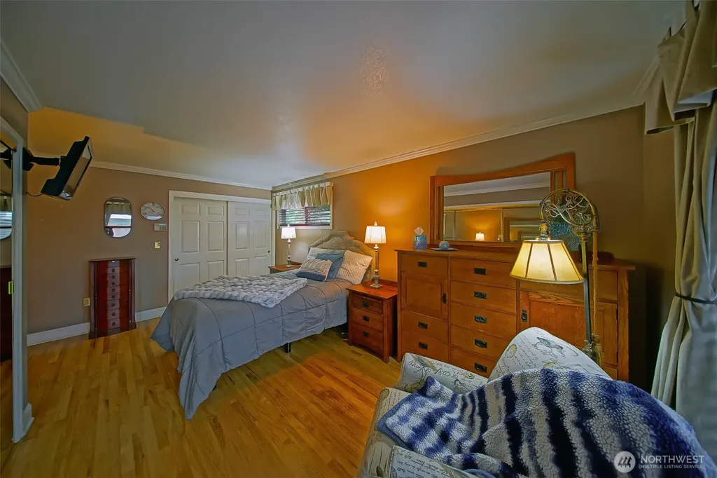 6404 N Five Views Road Tacoma WA 98407
