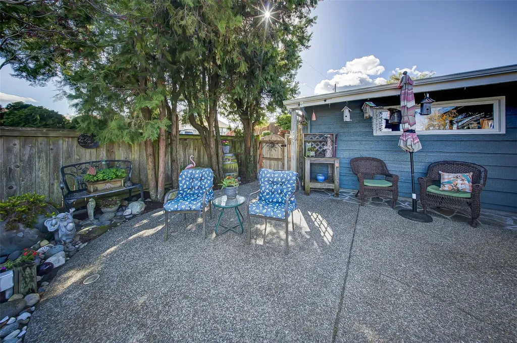 6404 N Five Views Road Tacoma WA 98407