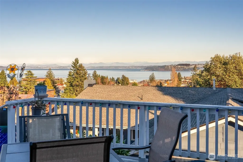 6404 N Five Views Road Tacoma WA 98407