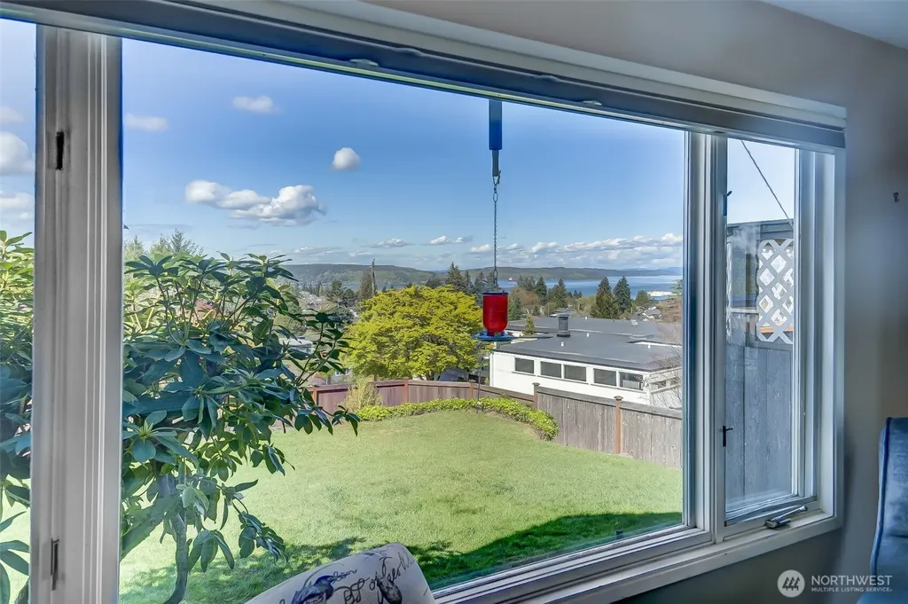 6404 N Five Views Road Tacoma WA 98407