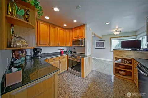 6404 N Five Views Road Tacoma WA 98407