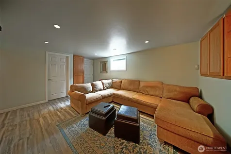 6404 N Five Views Road Tacoma WA 98407