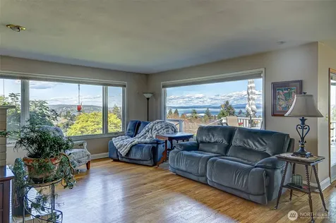 6404 N Five Views Road Tacoma WA 98407
