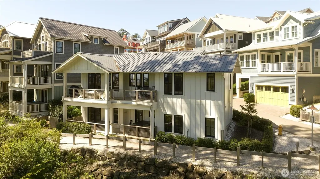 46 Seaside Lane Pacific Beach WA 98571
