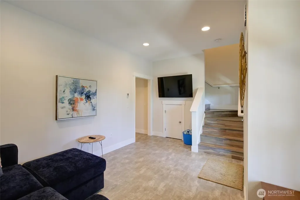 46 Seaside Lane Pacific Beach WA 98571