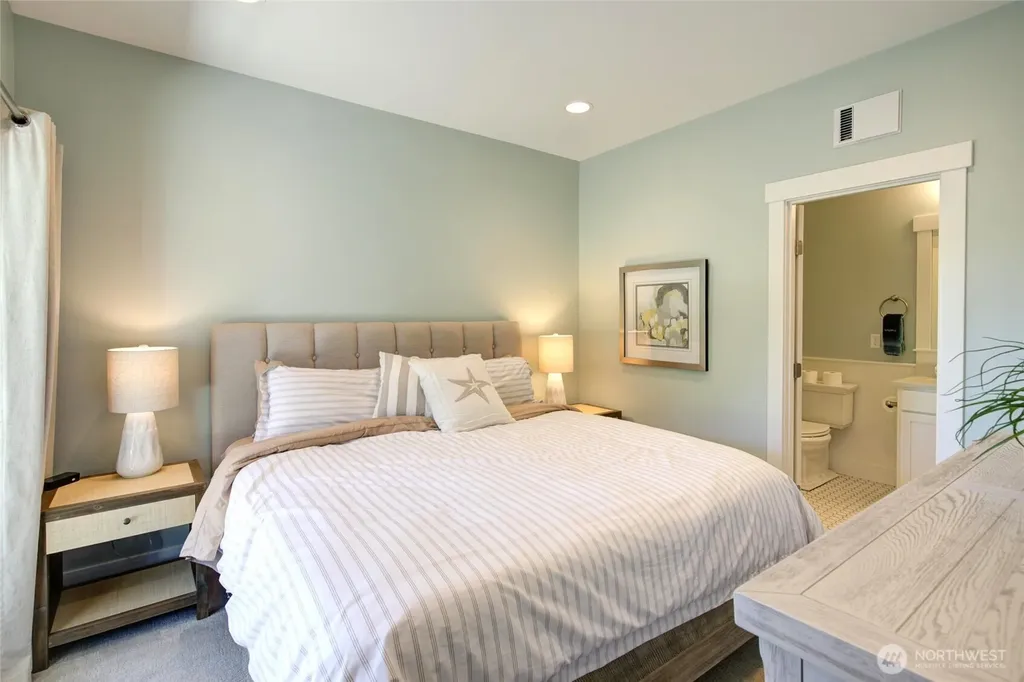 46 Seaside Lane Pacific Beach WA 98571
