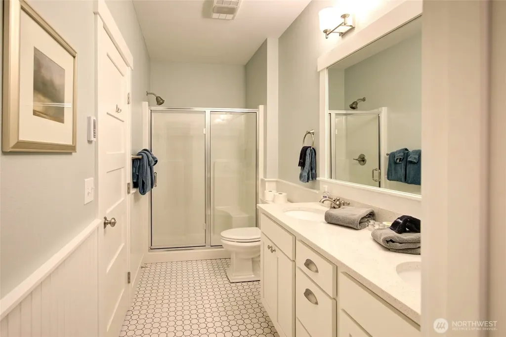 46 Seaside Lane Pacific Beach WA 98571