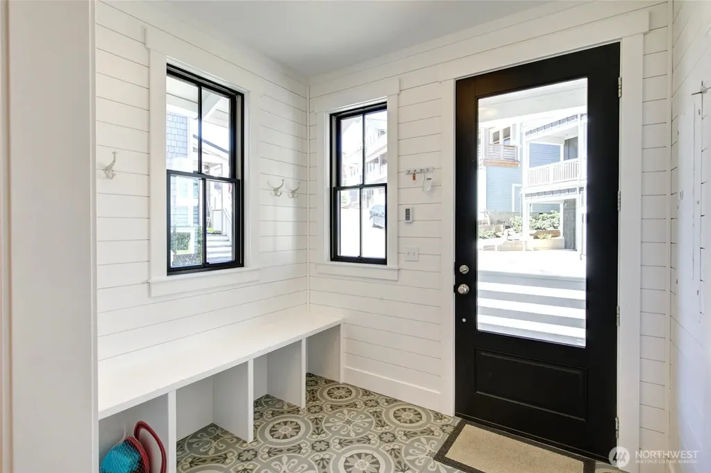 46 Seaside Lane Pacific Beach WA 98571