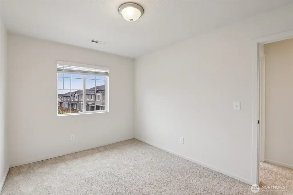 2121 NE 118th Place Vancouver WA 98684
