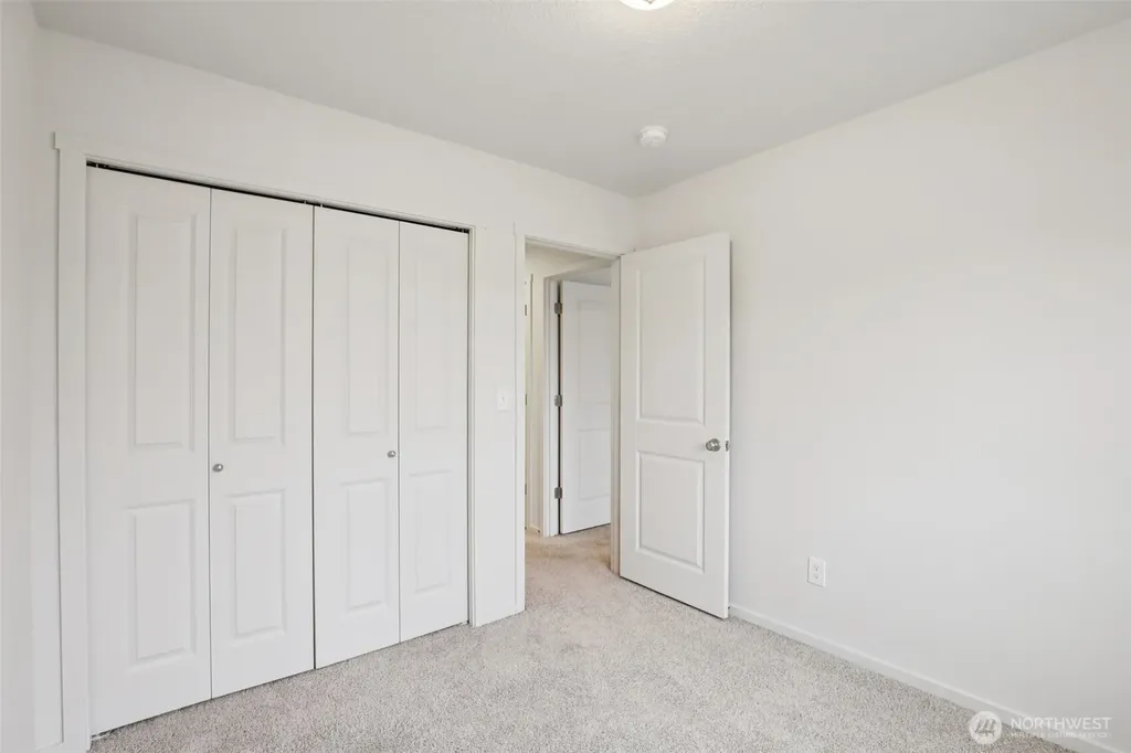 2121 NE 118th Place Vancouver WA 98684
