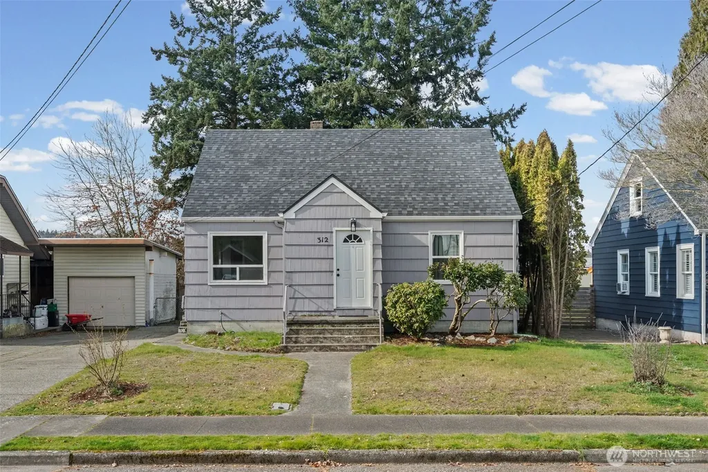 312 17th Street NW Puyallup WA 98371