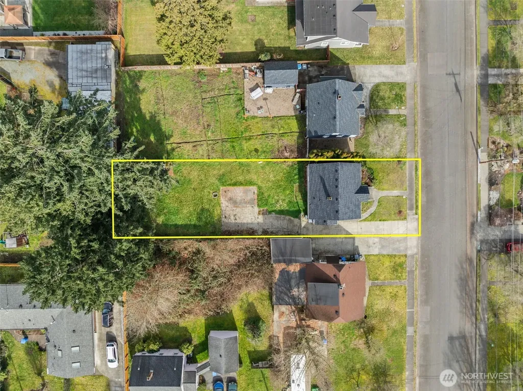 312 17th Street NW Puyallup WA 98371